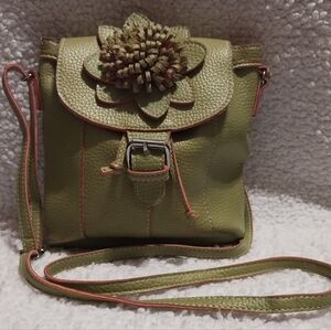 Noelle Green Bucket Cross Body